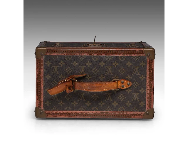 A louis vuitton 'boite pharmacie' toiletry trunk in monogram canvas 25.5 x 35 x 21.5 cm. (10.03 x 13.77 x 8.46 in.) - afbeelding 11 van  14