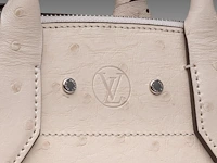 A louis vuitton ivory ostrich city steamer pm handbag, with silver hardware, h 23,5 - w 27 - d 12,5 cm - afbeelding 3 van  15