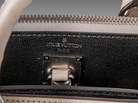 A louis vuitton ivory ostrich city steamer pm handbag, with silver hardware, h 23,5 - w 27 - d 12,5 cm - afbeelding 4 van  15