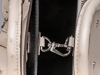 A louis vuitton ivory ostrich city steamer pm handbag, with silver hardware, h 23,5 - w 27 - d 12,5 cm - afbeelding 15 van  15