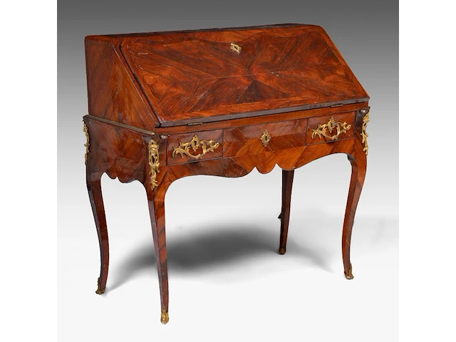 A louis xv gilt bronze mounted rosewood veneered secretaire, mid 18thc 98 x 98 x 52 cm. (38.57 x 38.57 x 20.46 in.) - afbeelding 1 van  7