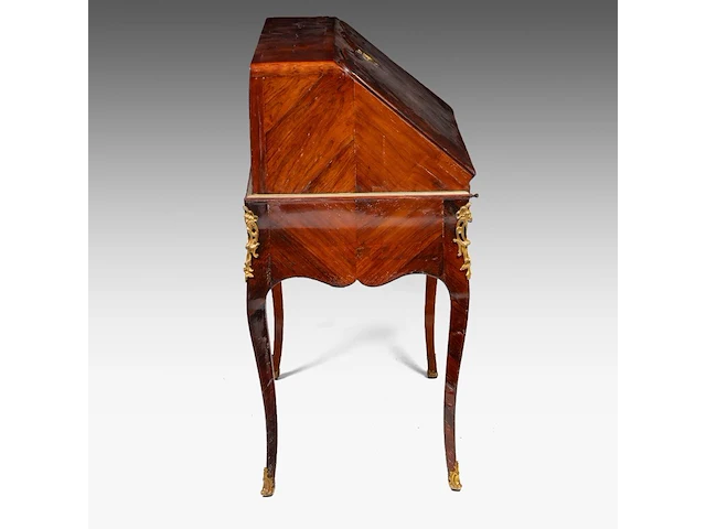 A louis xv gilt bronze mounted rosewood veneered secretaire, mid 18thc 98 x 98 x 52 cm. (38.57 x 38.57 x 20.46 in.) - afbeelding 6 van  7