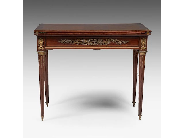 A louis xvi style extendable casino games table, mahogany veneered with gilt bronze mounts, attrib. to françois linke folded: 76 x 91.5 x 51.5 cm. (29.92 x 36.02 x 20.28 in.), extended: 74 x 103.5 x 91.5 cm. (29.12 x 40 - afbeelding 6 van  11