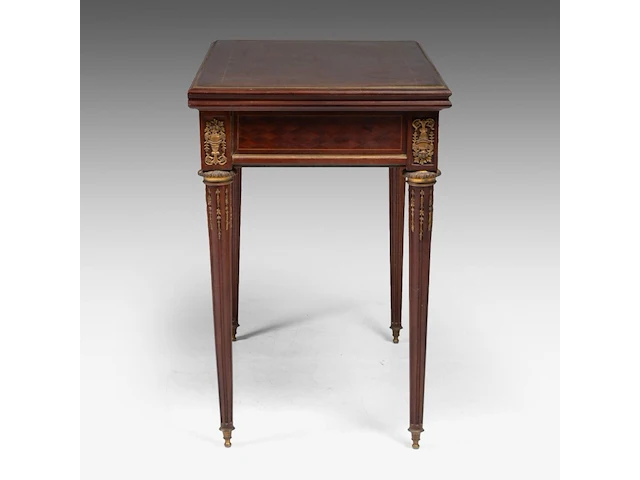 A louis xvi style extendable casino games table, mahogany veneered with gilt bronze mounts, attrib. to françois linke folded: 76 x 91.5 x 51.5 cm. (29.92 x 36.02 x 20.28 in.), extended: 74 x 103.5 x 91.5 cm. (29.12 x 40 - afbeelding 7 van  11