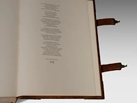 A luxury facsimile edition of the famous gutenberg bible by idion verlag, munich, 1978, 2 volumes, n° 428/895 45.5 x 32.5 x 14 cm. (17.91 x 12.80 x 5.50 in.) - afbeelding 10 van  10