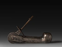 A massive iron phallic door knocker, french 25 cm. (9.83 in.) - afbeelding 4 van  5