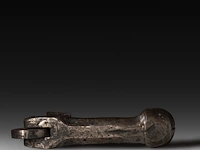 A massive iron phallic door knocker, french 25 cm. (9.83 in.) - afbeelding 5 van  5