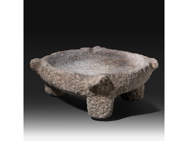 A mesopotamian grey stone altar bowl, syria, circa 1000 bce (+) 10 x 27 x 29 cm. (3.94 x 10.63 x 11.41 in.) - afbeelding 6 van  9