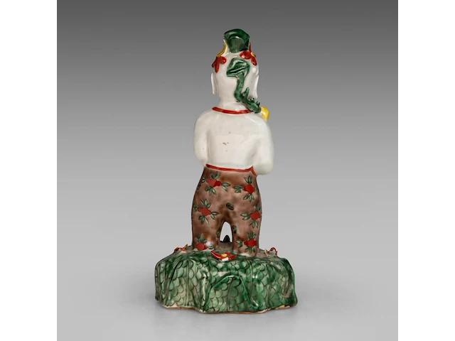 A ming-style polychrome glazed figure of he he er xian, 18thc, total h 25,5 cm - afbeelding 4 van  8