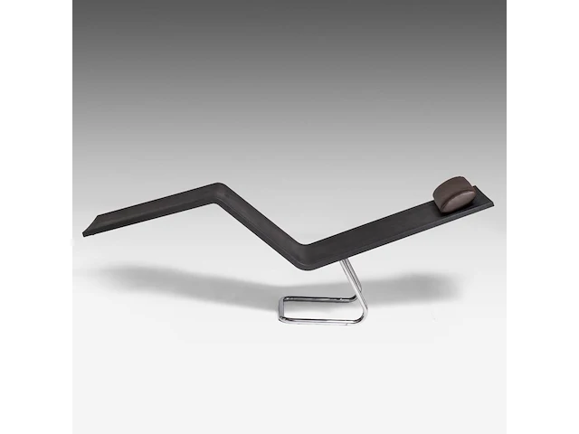 A model mvs chaise by maarten van severen for vitra 87 x 154 x 45 cm. (34 1/4 x 60.63 x 17.71 in.) - afbeelding 5 van  9