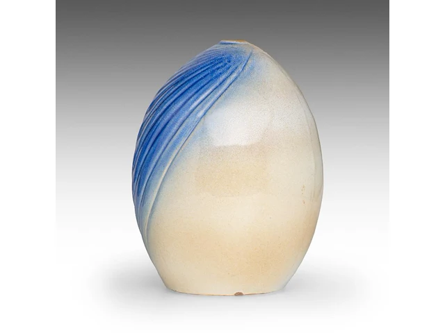 A monochrome charles catteau art deco vase, decor number d834 26 cm. (10.24 in.) - afbeelding 3 van  8