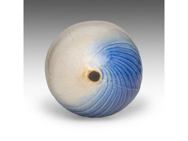 A monochrome charles catteau art deco vase, decor number d834 26 cm. (10.24 in.) - afbeelding 6 van  8