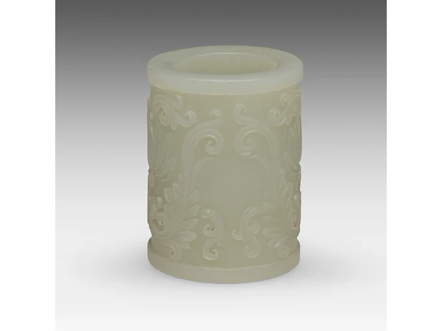 A mughal-style carved jade 'tulip' tubular grip (presumably), 18thc/19thc, h 5 cm - afbeelding 4 van  6