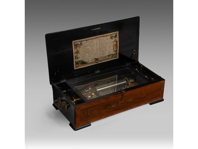 A napoleon iii marquetery decorated cylinder musical box 20 x 80 x 35 cm. (7.87 x 31 1/2 x 13.77 in.) - afbeelding 1 van  6