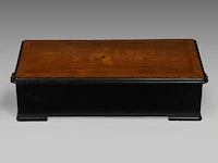 A napoleon iii marquetery decorated cylinder musical box 20 x 80 x 35 cm. (7.87 x 31 1/2 x 13.77 in.) - afbeelding 5 van  6
