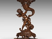 A napoleon iii patinated bronze group of cupid holding a horn of abundance (cornucopia) 54 cm. (21.26 in.) - afbeelding 4 van  7