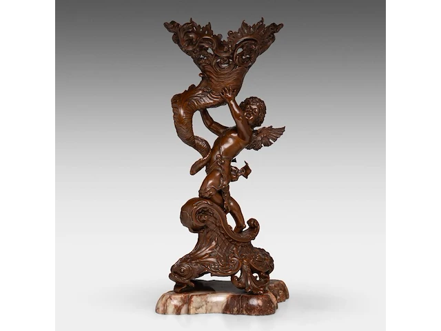 A napoleon iii patinated bronze group of cupid holding a horn of abundance (cornucopia) 54 cm. (21.26 in.) - afbeelding 6 van  7