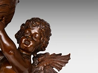 A napoleon iii patinated bronze group of cupid holding a horn of abundance (cornucopia) 54 cm. (21.26 in.) - afbeelding 7 van  7