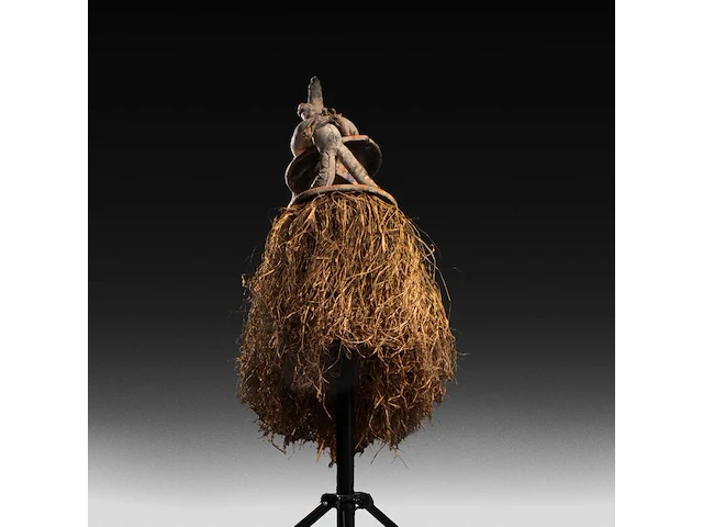 A ndeemba ritual circumcision mask, yaka people, d.r. congo 68 x 44 cm. (26.76 x 17.32 in.) - afbeelding 3 van  6
