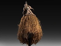 A ndeemba ritual circumcision mask, yaka people, d.r. congo 68 x 44 cm. (26.76 x 17.32 in.) - afbeelding 3 van  6