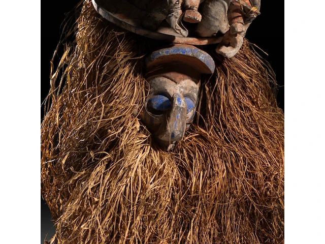 A ndeemba ritual circumcision mask, yaka people, d.r. congo 68 x 44 cm. (26.76 x 17.32 in.) - afbeelding 5 van  6