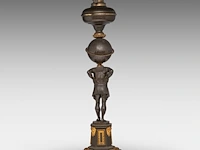 A neoclassical gilt and patinated bronze kerosine lamp with an atlantean figure, ca. 1880 69 cm. (27.17 in.) - afbeelding 3 van  7
