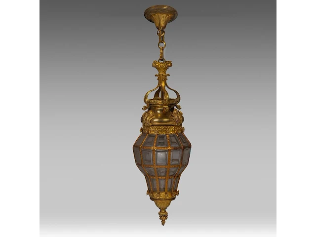 A neoclassical gilt bronze hall lamp 90 cm. (35.42 in.) - afbeelding 1 van  4
