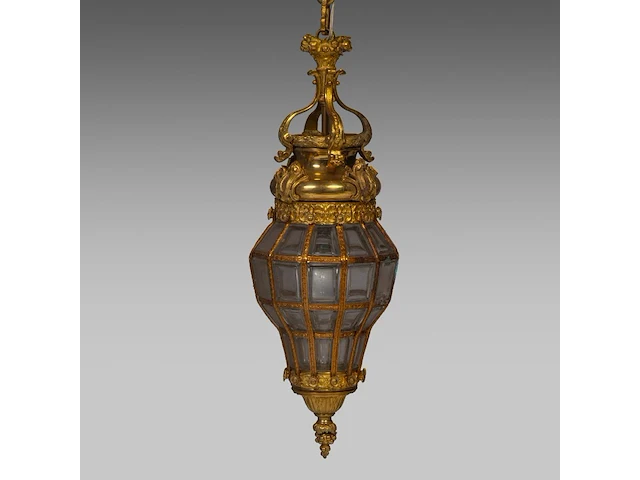 A neoclassical gilt bronze hall lamp 90 cm. (35.42 in.) - afbeelding 2 van  4