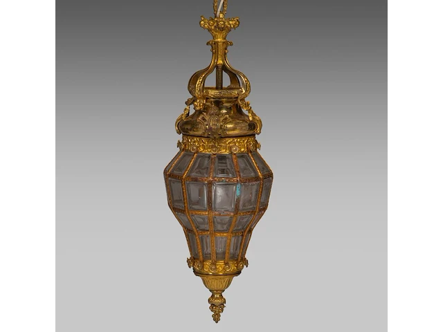 A neoclassical gilt bronze hall lamp 90 cm. (35.42 in.) - afbeelding 3 van  4