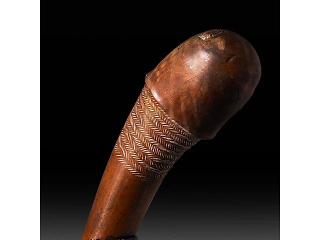 A new caledonian melanesian carved hardwood phallus war club 'buat', 19thc 85 cm. (33.46 in.) - afbeelding 3 van  4