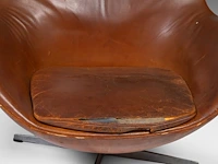 A nice vintage cognac leather egg chair with ottoman by arne jacobsen for fritz hansen - afbeelding 10 van  22