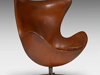 A nice vintage cognac leather egg chair with ottoman by arne jacobsen for fritz hansen - afbeelding 15 van  22