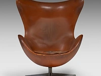 A nice vintage cognac leather egg chair with ottoman by arne jacobsen for fritz hansen - afbeelding 12 van  22