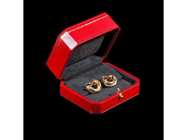 A pair of cartier trinity earrings, 18ct gold in three colours, h 2 cm, total weight: 9,3 g (+) - afbeelding 15 van  23