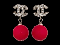 A pair of chanel 'cc' pink crystal silver metal earrings, h 3,5 cm - afbeelding 3 van  4
