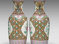 A pair of chinese café-au-lait and famille rose 'peony' vases, paired with peach branch handles, 19thc, h 59,5 cm - afbeelding 4 van  6