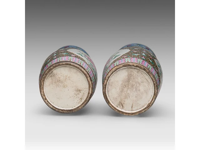 A pair of chinese café-au-lait and famille rose 'peony' vases, paired with peach branch handles, 19thc, h 59,5 cm - afbeelding 6 van  6