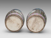 A pair of chinese café-au-lait and famille rose 'peony' vases, paired with peach branch handles, 19thc, h 59,5 cm - afbeelding 6 van  6