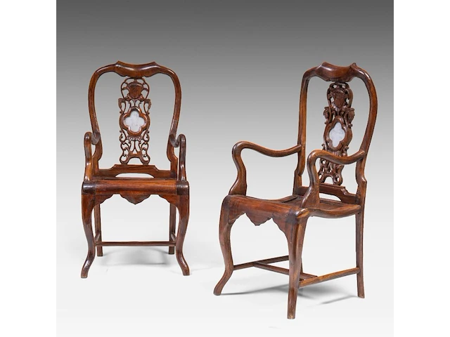 A pair of chinese hardwood armchairs, each with a pierced and carved splat back centred by a dreamstone panel, late qing, h 103 - 52 x 45 cm - afbeelding 1 van  7