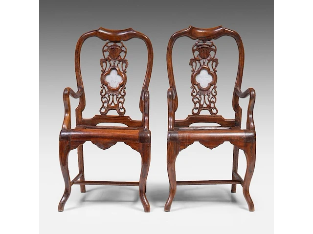 A pair of chinese hardwood armchairs, each with a pierced and carved splat back centred by a dreamstone panel, late qing, h 103 - 52 x 45 cm - afbeelding 2 van  7
