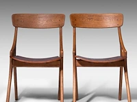 A pair of danish design oak dining chairs by arne hovmand olsen for mogens kold 81 x 61.5 x 63 cm. (31.89 x 24.21 x 24.80 in.) - afbeelding 2 van  9