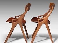 A pair of danish design oak dining chairs by arne hovmand olsen for mogens kold 81 x 61.5 x 63 cm. (31.89 x 24.21 x 24.80 in.) - afbeelding 3 van  9