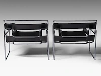 A pair of design armchairs after the iconic wassily model by marcel breuer, edition of movimento moderno 73 x 78 x 70 cm. (28.73 x 30.71 x 27.55 in.) - afbeelding 5 van  9