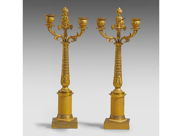 A pair of french empire-style gilt bronze candelabras 48.5 cm. (19.08 in.) - afbeelding 2 van  6