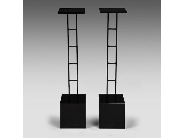 A pair of granite and metal pedestals 134 cm. (52.75 in.) - afbeelding 2 van  5