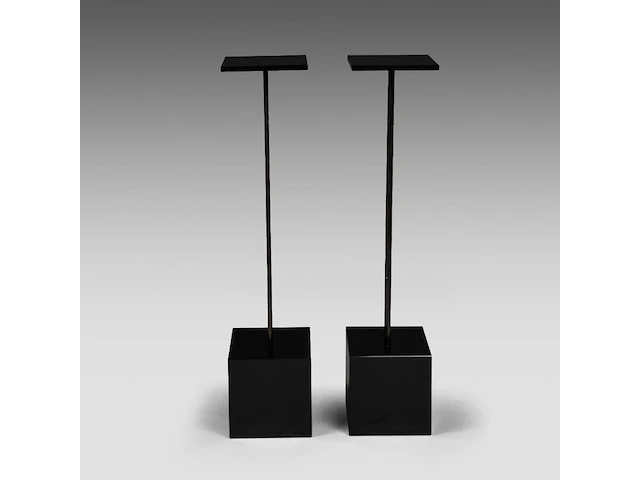 A pair of granite and metal pedestals 134 cm. (52.75 in.) - afbeelding 3 van  5