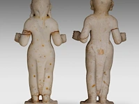 A pair of indian carved marble figures of hindu/jain deities, 19thc, h 39 cm - afbeelding 4 van  8