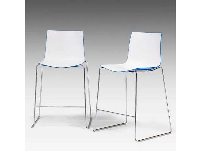 A pair of italian design catifa bar stools by arper 99 x 59 x 52 cm. (38.97 x 23.23 x 20.46 in.) - afbeelding 1 van  9