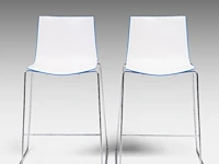 A pair of italian design catifa bar stools by arper 99 x 59 x 52 cm. (38.97 x 23.23 x 20.46 in.) - afbeelding 2 van  9