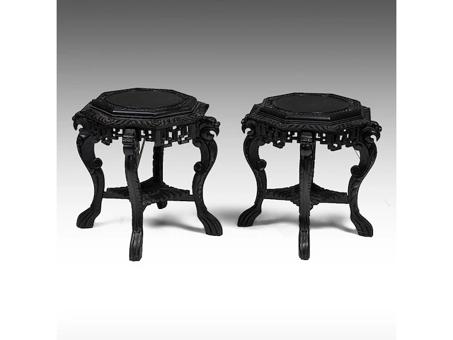 A pair of japanese carved octagonal bases, late 19thc/early 20thc, h 58 - ø 60 cm - afbeelding 1 van  7